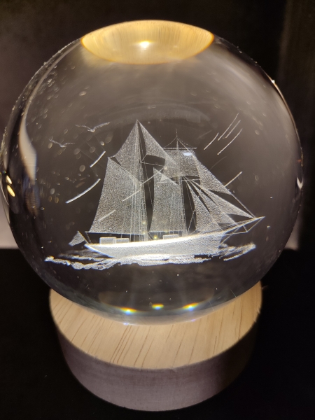 Hologram ball - Sailing ship